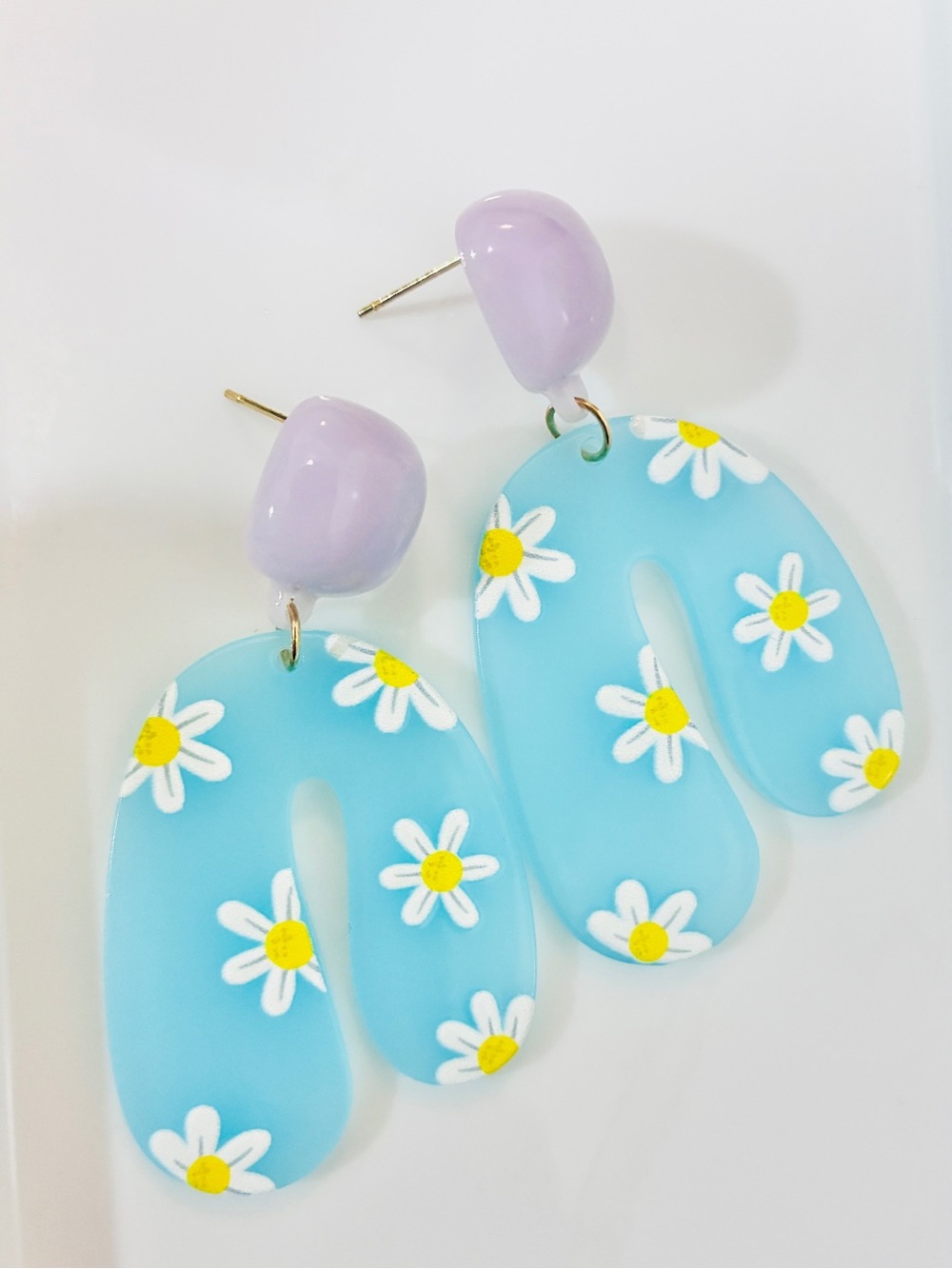 Pastel color flower unique earrings, mid century modern style